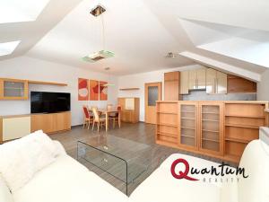 Pronájem bytu 3+kk, Praha - Libeň, Kovanecká, 77 m2