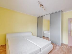 Pronájem bytu 3+1, Vlašim, Serváce Hellera, 77 m2