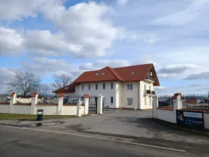 Pronájem bytu 3+1, Úžice, 135 m2