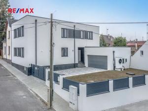 Pronájem bytu 2+kk, Kladno, Veleslavínova, 39 m2