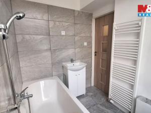Pronájem bytu 4+1, Nový Bor, Sklářská, 100 m2