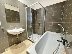Pronájem bytu 2+kk, Praha - Staré Město, Národní, 65 m2