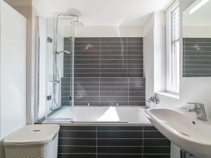 Pronájem bytu 3+kk, Praha - Jinonice, Pod stolovou horou, 82 m2