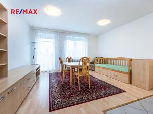 Pronájem bytu 1+kk, Praha - Čimice, Zaječická, 30 m2