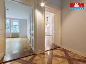 Prodej bytu 2+kk, Karlovy Vary, Svahová, 80 m2