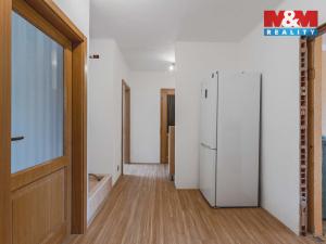 Prodej bytu 3+1, Oselce, 72 m2