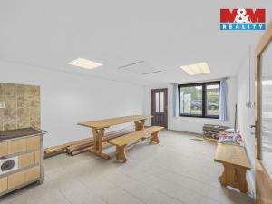 Prodej obchodního prostoru, Rožnov, 122 m2
