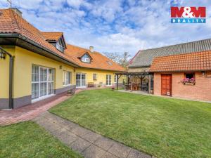 Prodej rodinného domu, Veleň - Mírovice, Na návsi, 478 m2