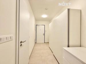 Pronájem bytu 1+kk, Praha - Břevnov, Radimova, 38 m2