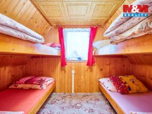 Prodej chaty, Lišov, 375 m2