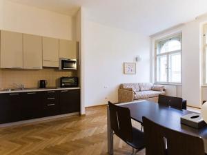 Prodej bytu 2+kk, Praha - Nové Město, Hálkova, 60 m2