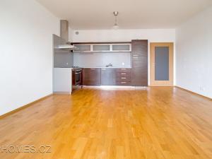Pronájem bytu 2+kk, Praha - Holešovice, U Uranie, 70 m2