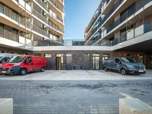 Prodej obchodního prostoru, Praha - Stodůlky, Bělohlávkova, 204 m2