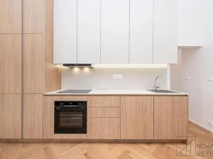 Prodej bytu 3+kk, Praha - Smíchov, Hořejší nábřeží, 85 m2