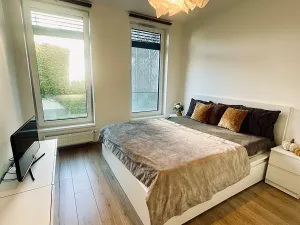 Pronájem bytu 2+kk, Praha - Strašnice, Třebohostická, 36 m2