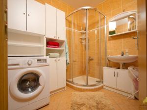 Prodej bytu 2+kk, Modřice, náměstí Svobody, 88 m2