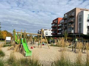 Pronájem bytu 2+kk, Praha - Letňany, Hlučkova, 46 m2