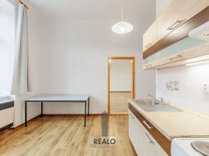 Pronájem bytu 2+1, Jihlava, Benešova, 79 m2