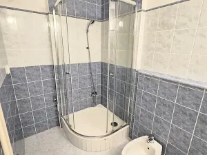 Pronájem bytu 2+kk, Praha, Proutěná, 49 m2