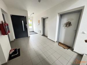 Pronájem bytu 1+kk, Kladno, Generála Selnera, 35 m2