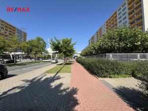 Pronájem obchodního prostoru, Hradec Králové, třída Edvarda Beneše, 220 m2