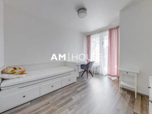 Pronájem bytu 4+kk, Praha - Vysočany, Smržových, 100 m2