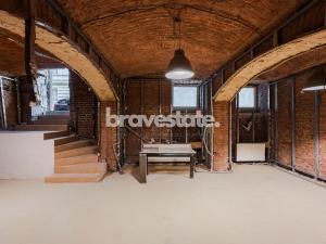 Prodej komerční, Praha - Karlín, Pernerova, 335 m2