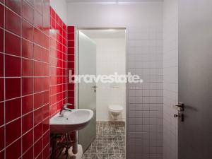 Prodej komerční, Praha - Karlín, Pernerova, 335 m2