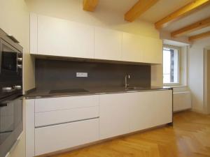 Pronájem bytu 3+kk, Praha - Nové Město, Bolzanova, 199 m2