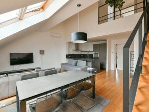 Prodej bytu 4+kk, Praha - Nové Město, Záhořanského, 120 m2