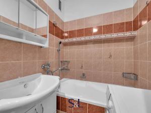 Prodej bytu 2+1, Česká Lípa, Kozákova, 50 m2