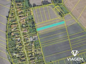 Prodej podílu pole, Vlkov pod Oškobrhem, 1313 m2