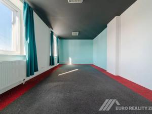 Pronájem kanceláře, Otrokovice, Dr. E. Beneše, 131 m2