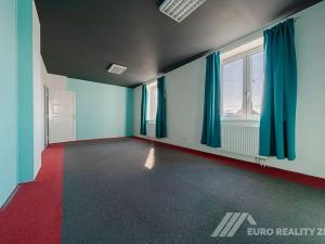 Pronájem kanceláře, Otrokovice, Dr. E. Beneše, 131 m2