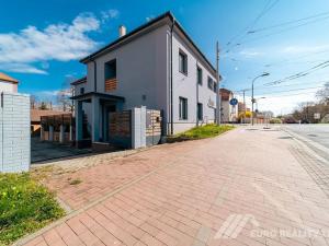 Pronájem kanceláře, Otrokovice, Dr. E. Beneše, 131 m2