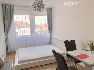 Pronájem bytu 1+kk, Praha - Jinonice, Peroutkova, 23 m2