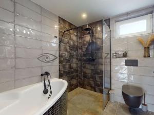 Prodej rodinného domu, Velešín, U Přehrady, 200 m2