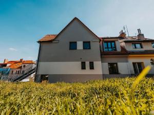 Prodej bytu 3+kk, Praha, Na Farkáně III, 80 m2