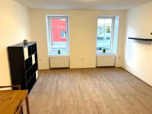 Pronájem bytu 2+1, Brno, Obřanská, 60 m2