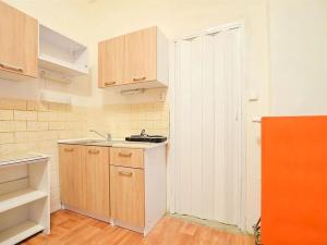 Pronájem bytu 2+1, Praha - Nusle, U čtyř domů, 45 m2