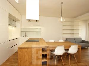 Pronájem bytu 3+kk, Praha - Bubeneč, U studánky, 83 m2