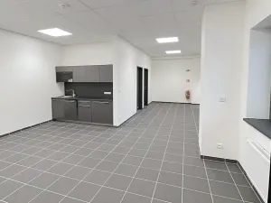 Pronájem kanceláře, Praha - Běchovice, Podnikatelská, 178 m2