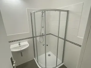 Pronájem obchodního prostoru, Praha - Horní Počernice, Bystrá, 329 m2