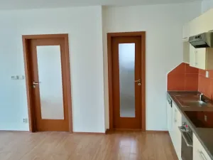 Pronájem bytu 2+kk, Pardubice, Pichlova, 65 m2