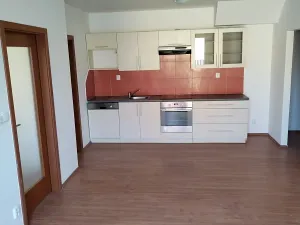 Pronájem bytu 2+kk, Pardubice, Pichlova, 65 m2