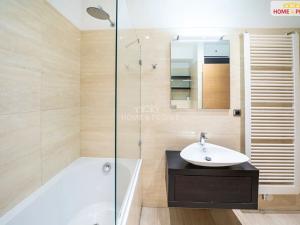 Prodej bytu 2+kk, Praha - Podolí, Jeremenkova, 62 m2