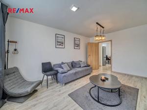 Prodej bytu 2+1, Lošany, 51 m2