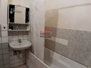 Pronájem bytu 1+1, Tábor, 9. května, 60 m2