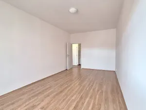 Pronájem bytu 2+kk, Praha - Vršovice, Rybalkova, 45 m2