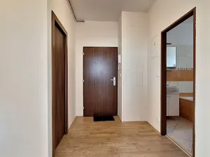 Pronájem bytu 2+kk, Praha - Strašnice, Černokostelecká, 47 m2